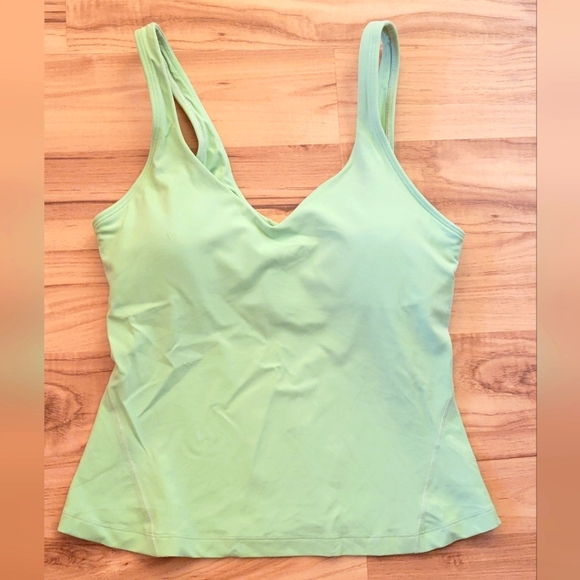 Lululemon top - Picture 2 of 9